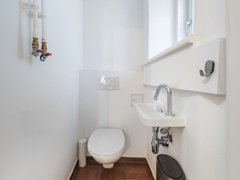 WC 2