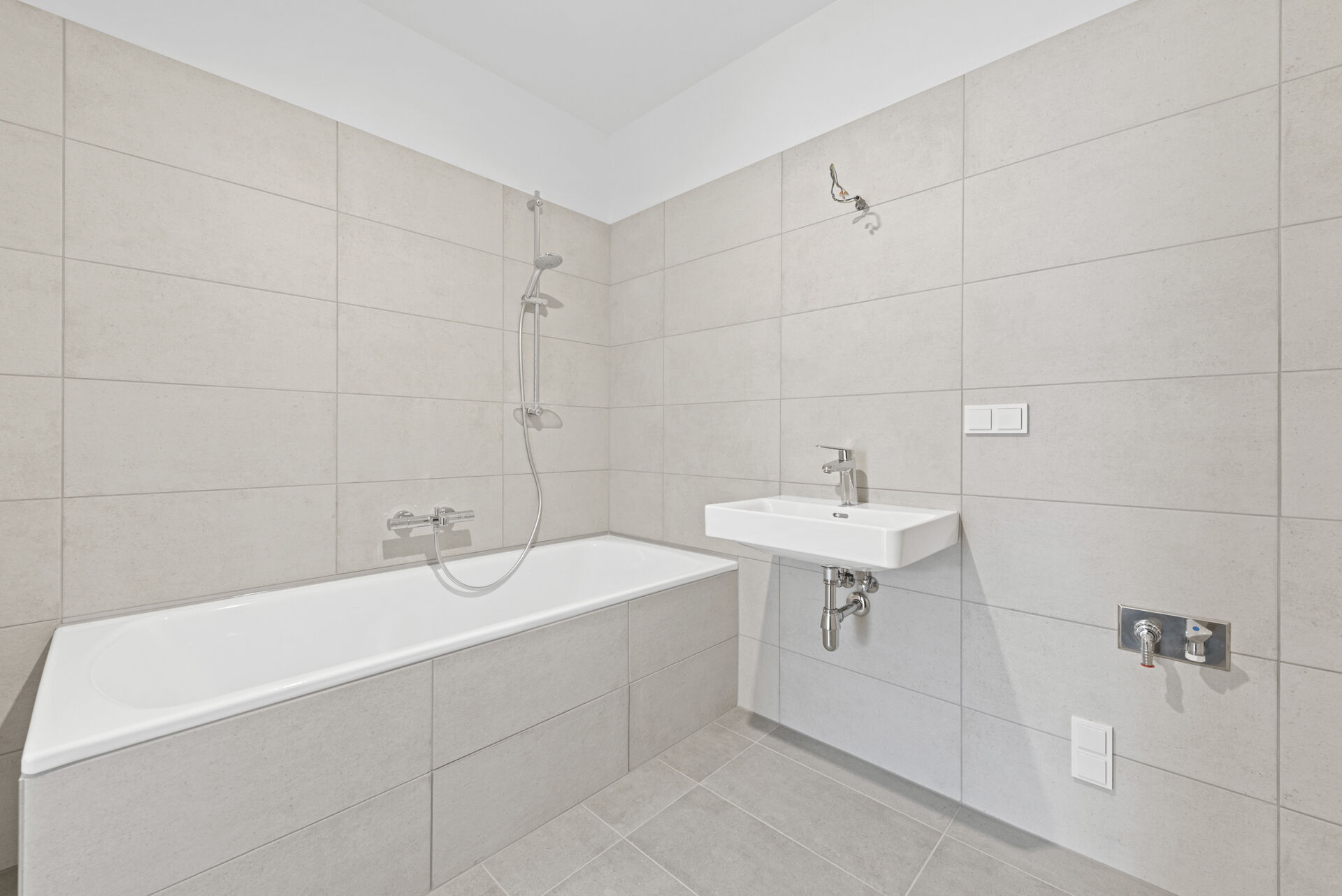 2025-12-09-S01626-Stiege 2-Top 4-008