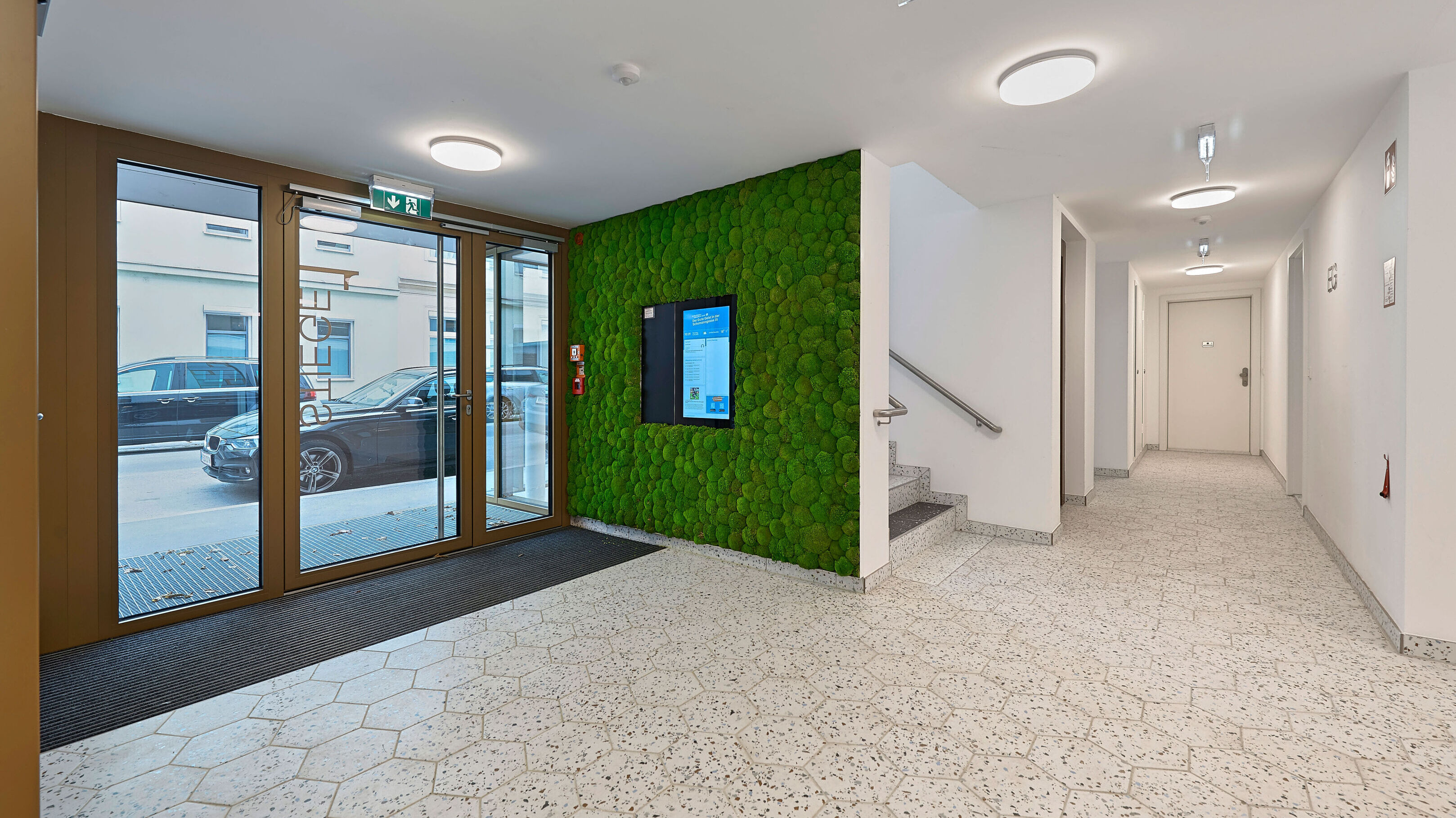 The Temptation | Hauseingang