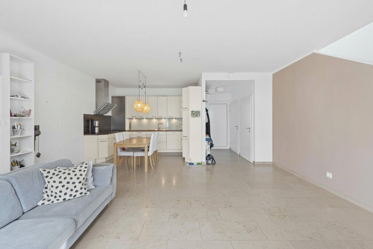 Offene Wohnküche mit Vorraum