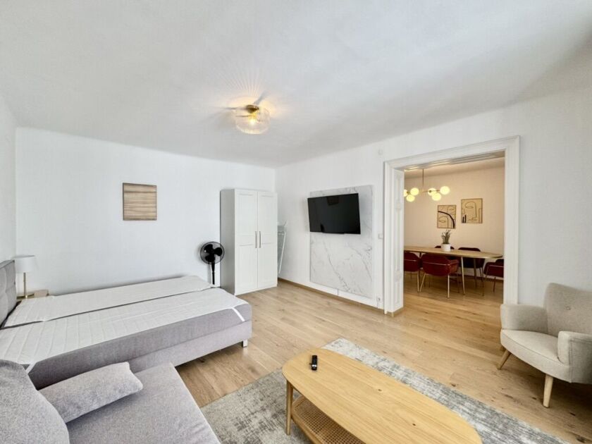 Schlafzimmer 1
