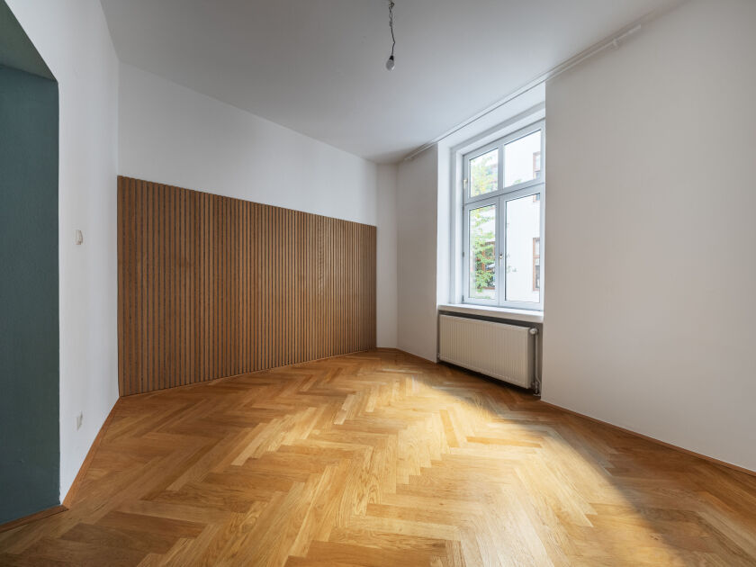 hofseitiges Schlafzimmer