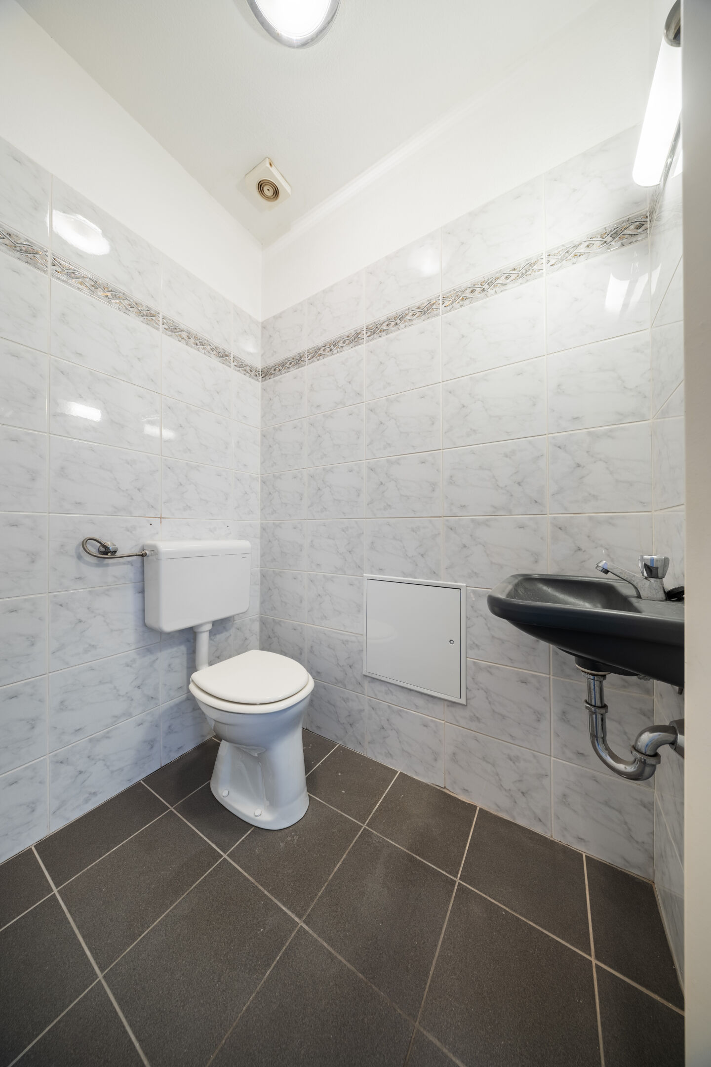 separate Toilette