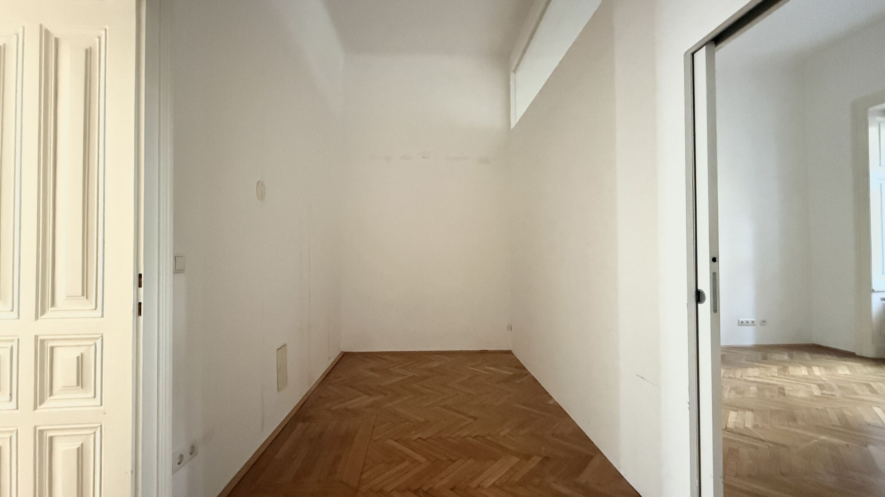Begehbarer Schrank / Abstellraum