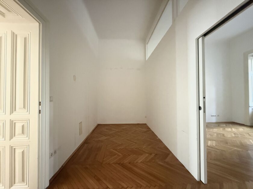 Begehbarer Schrank / Abstellraum