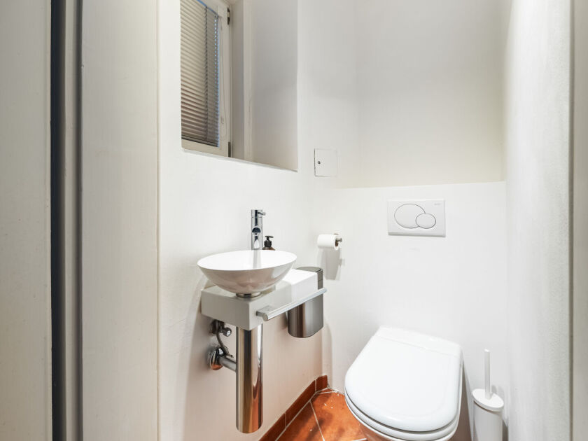 WC 1