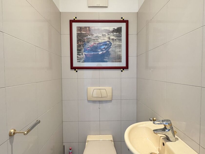 separate Toilette