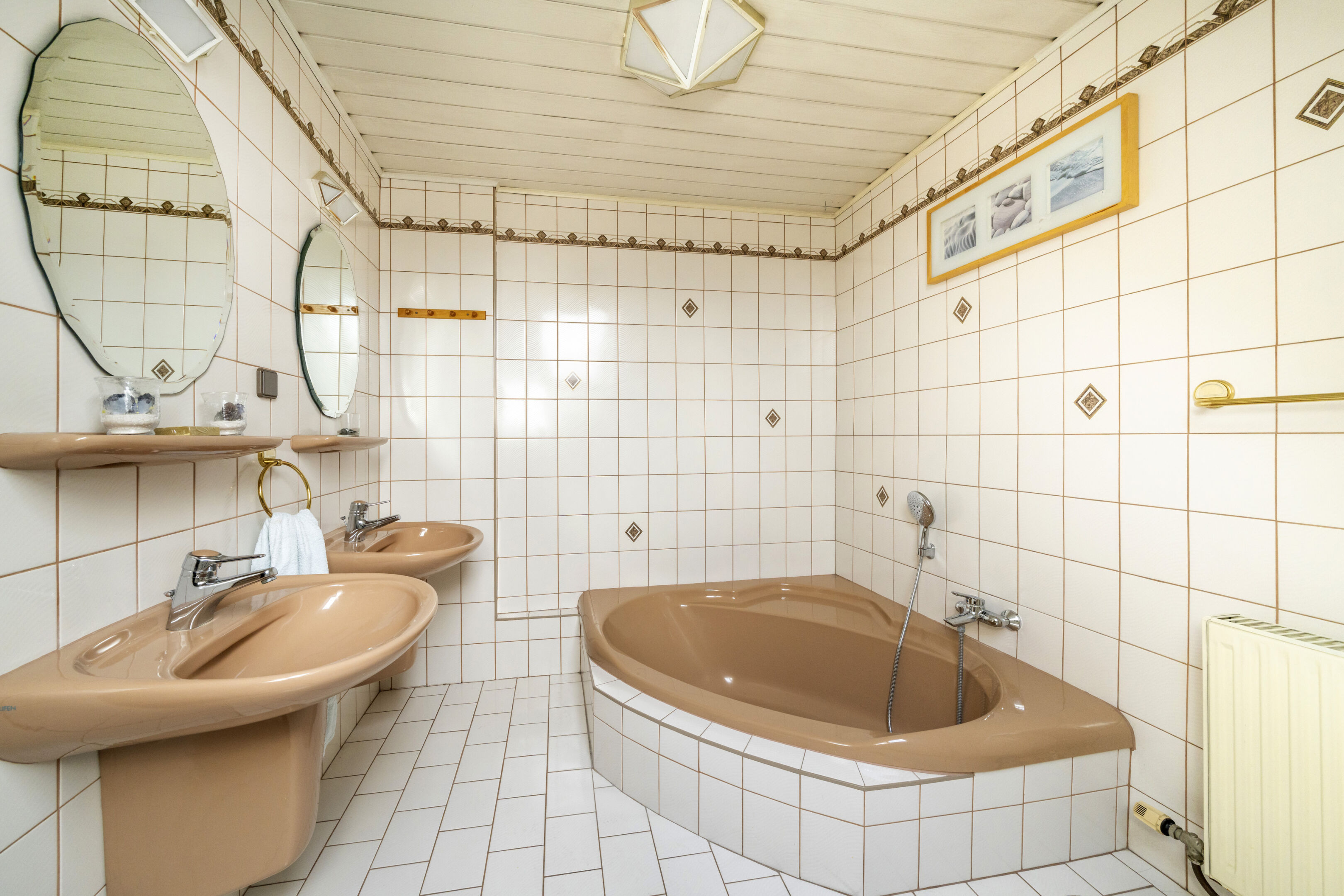 Badezimmer im OG