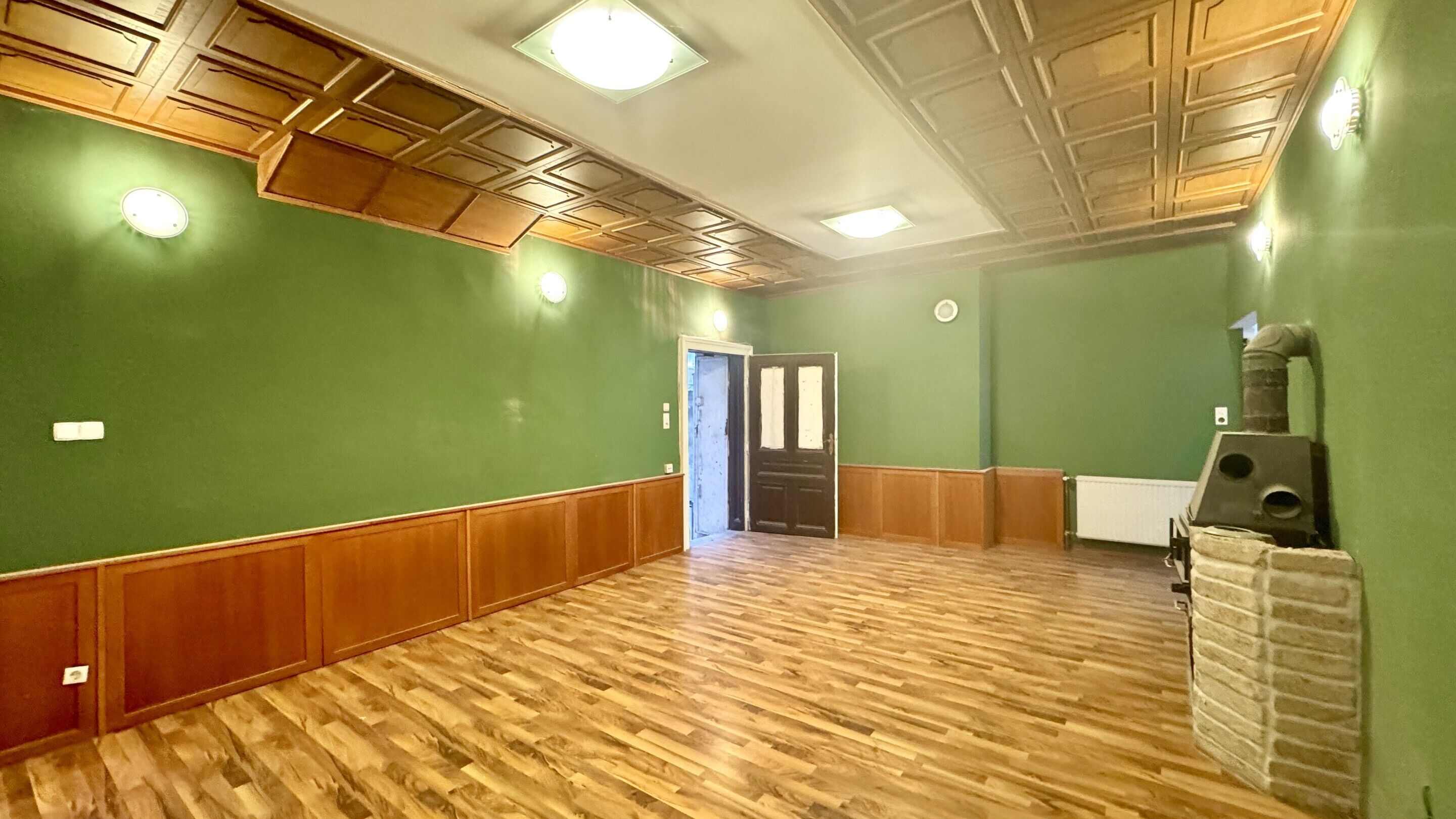 hofseitiger Raum im EG