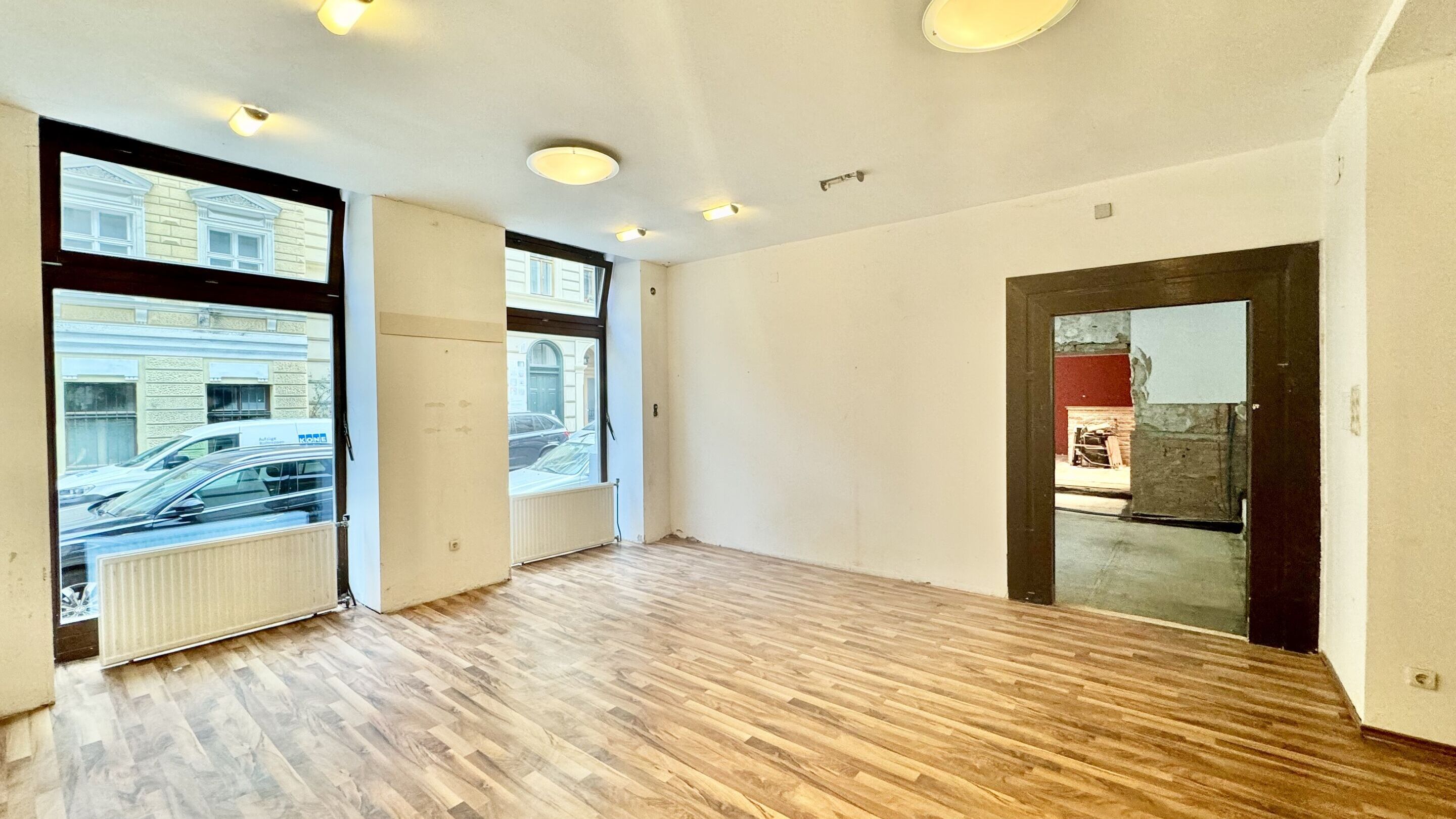 straßenseitiger Büro-/Verkaufsraum