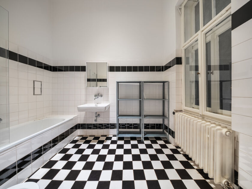 Badezimmer mit Fenster