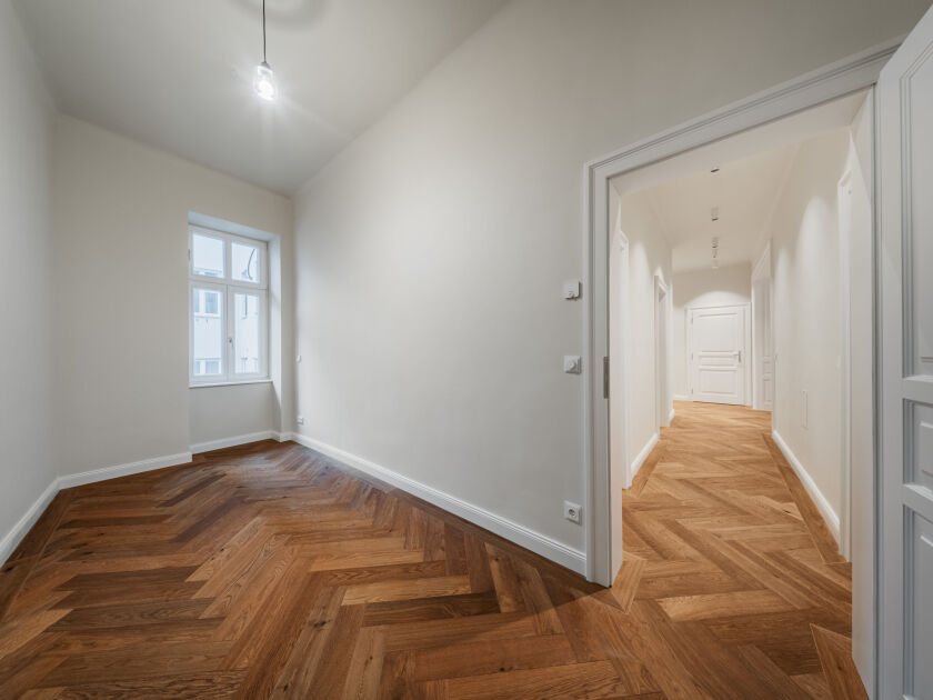 hofseitiges Schlafzimmer