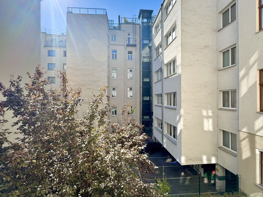 Blick in den weitläufigen Innenhof
