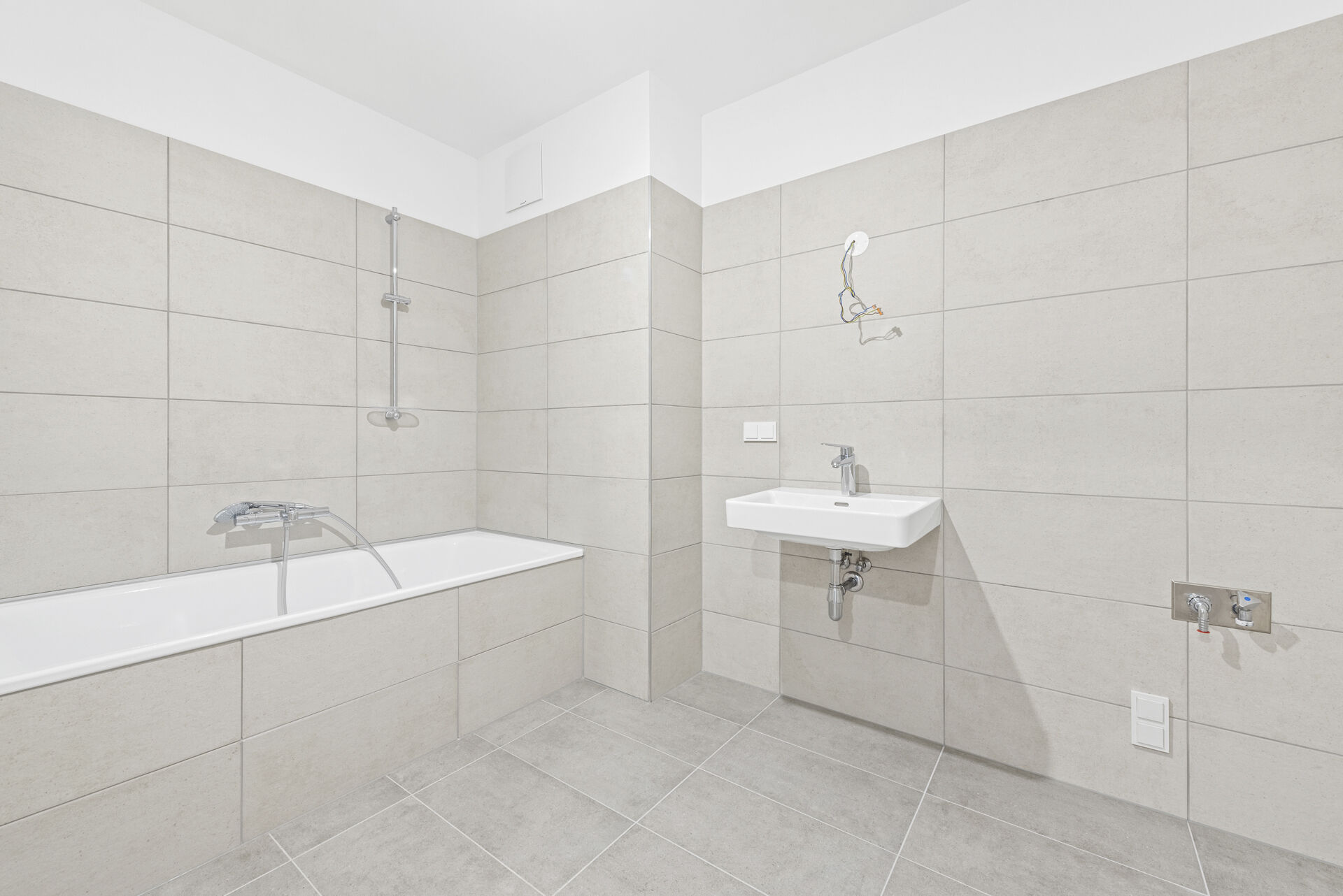 2025-12-09-S01626-Stiege 2-Top 24-004