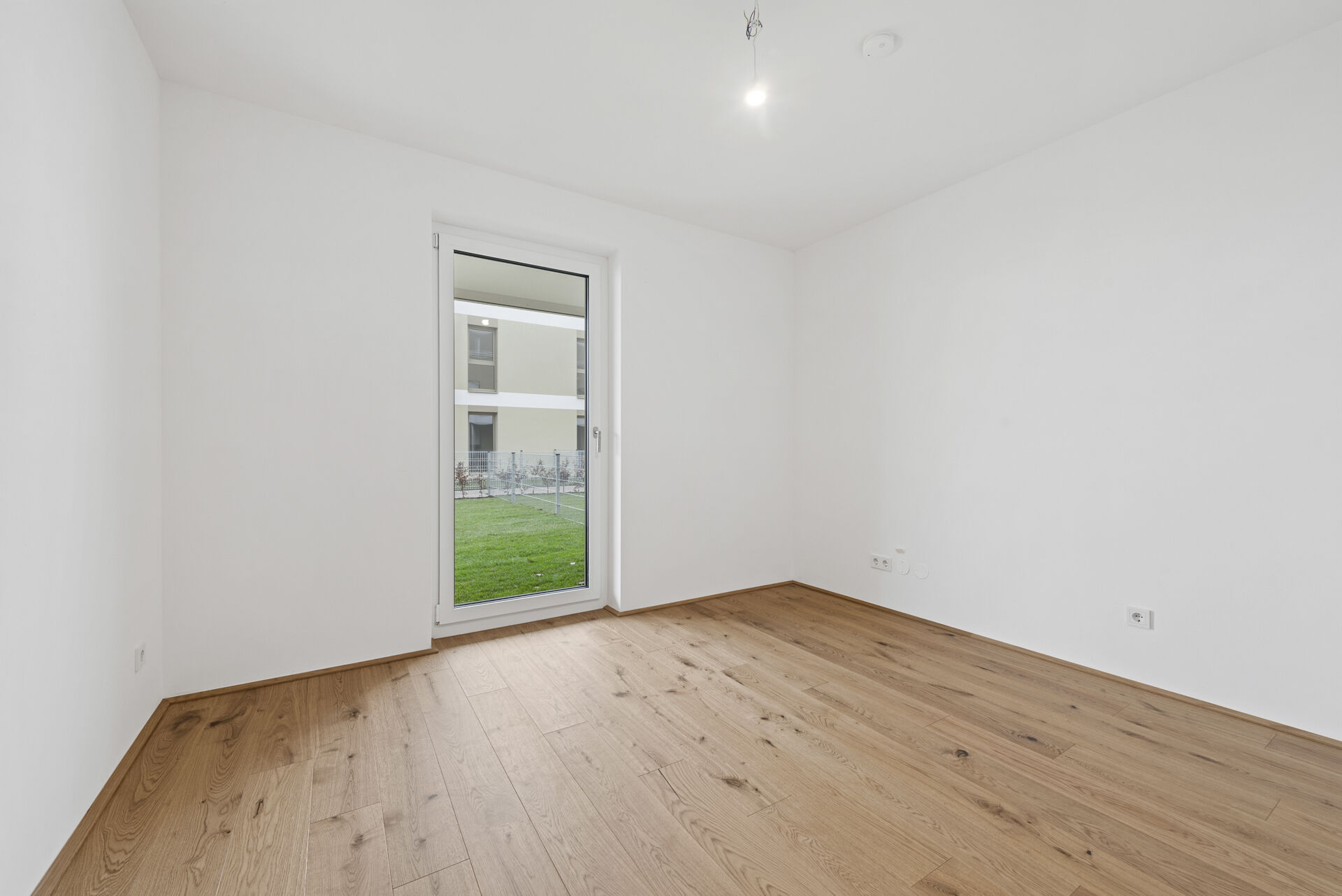 2025-12-09-S01626-Stiege 2-Top 4-006