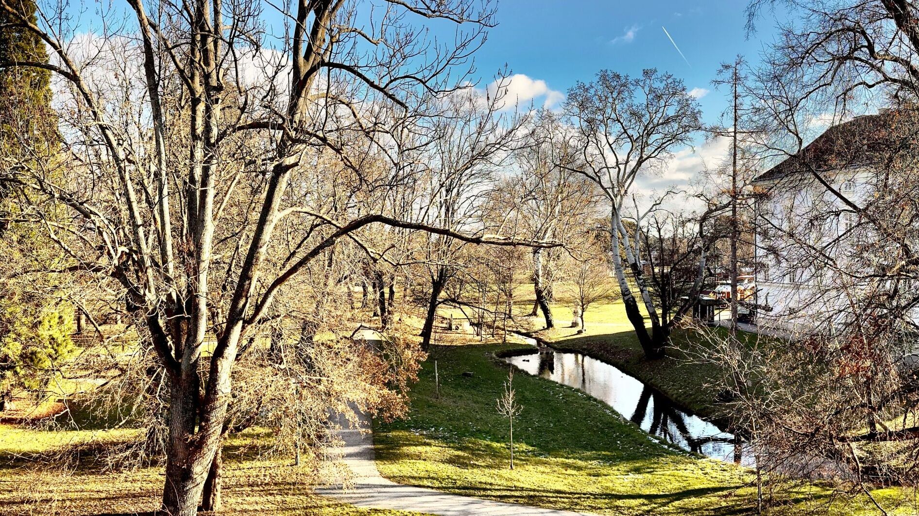 Traumblick in den Schlosspark