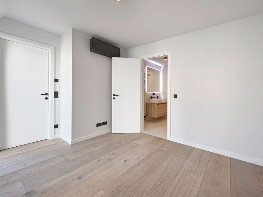 hofseitiges Schlafzimmer