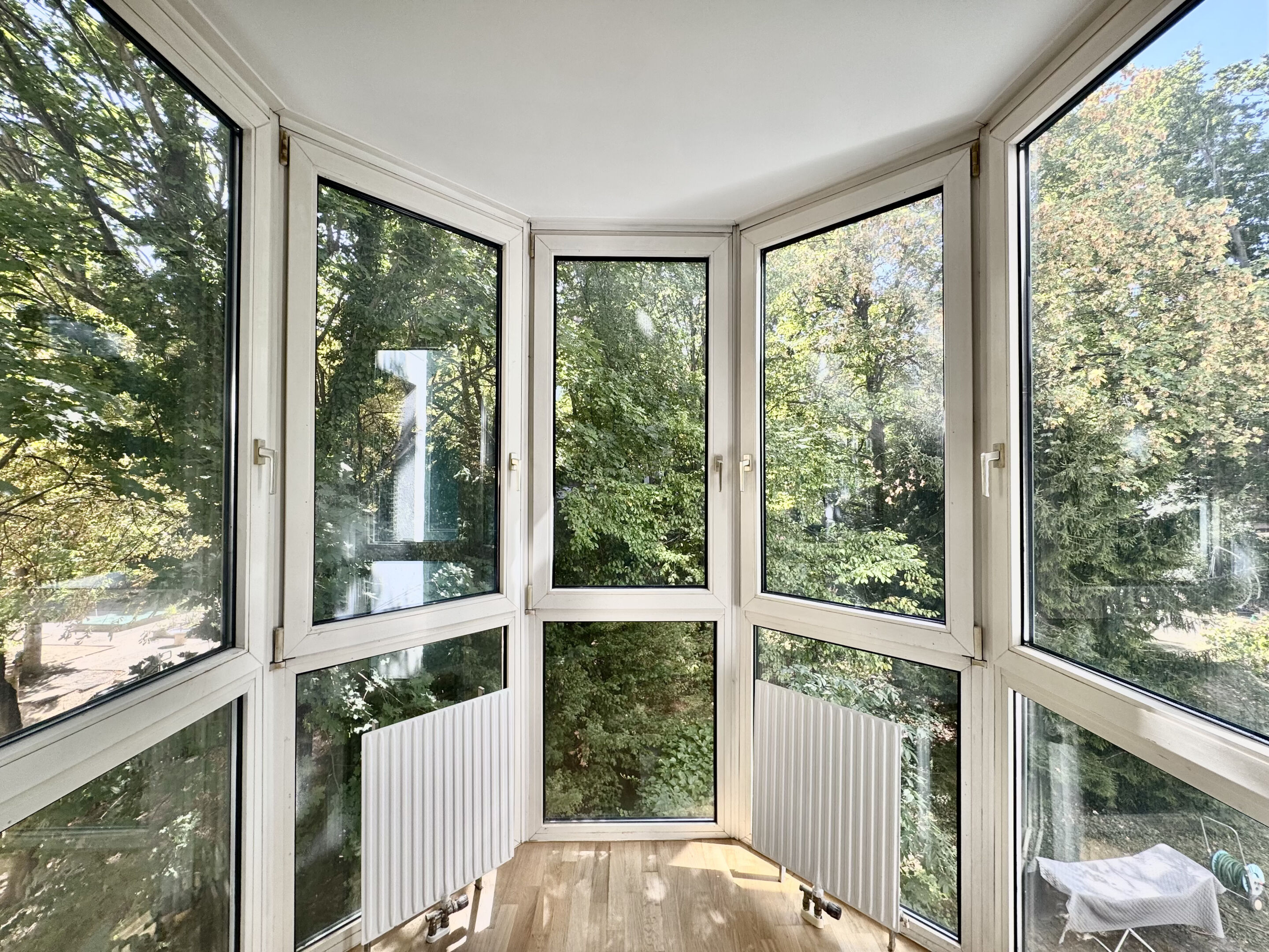 Erker mit Grünblick