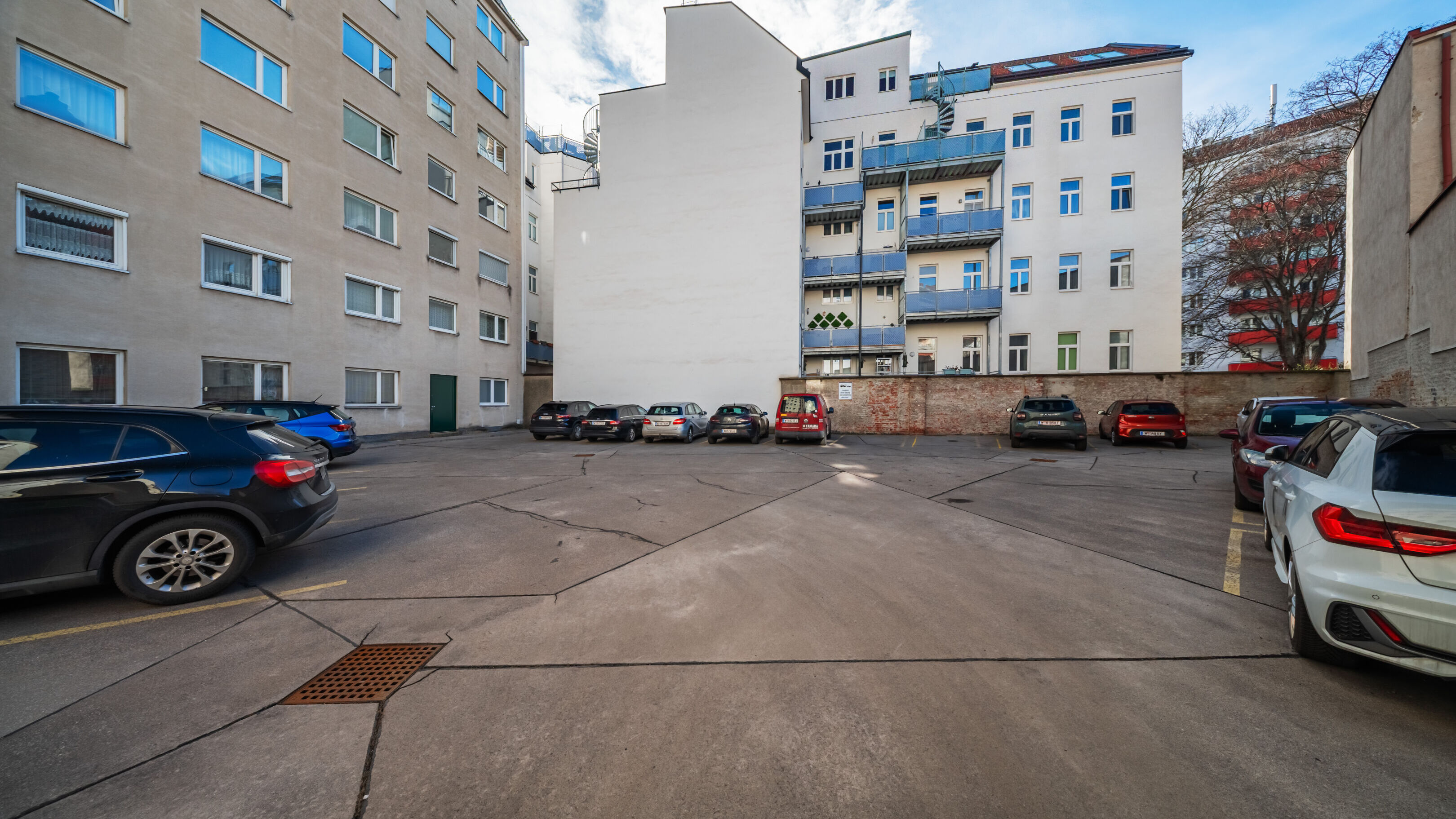 Innenhof mit Parkmöglichkeit