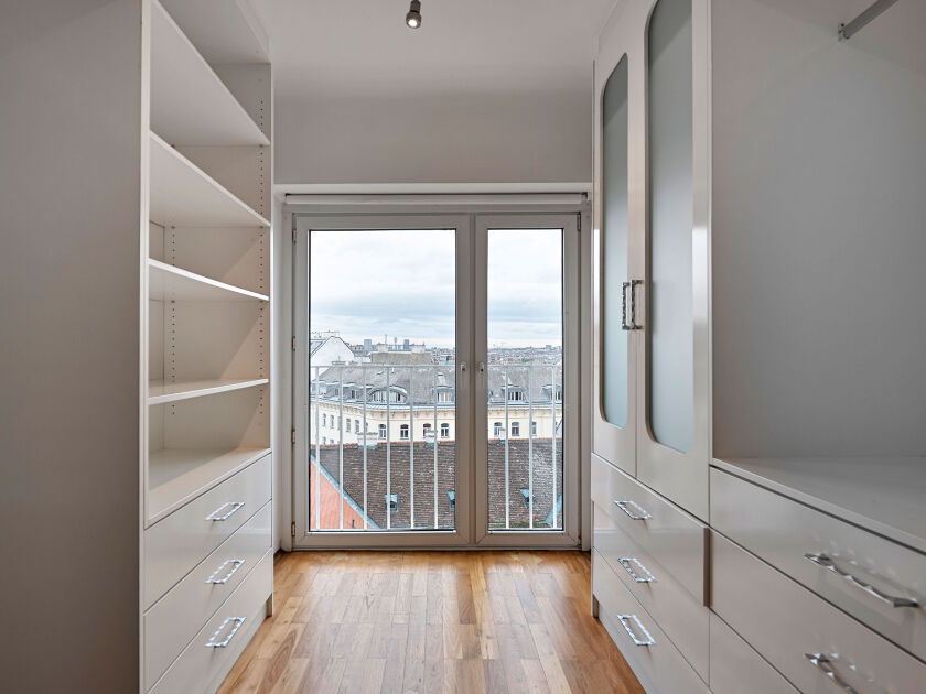 Begehbarer Schrank