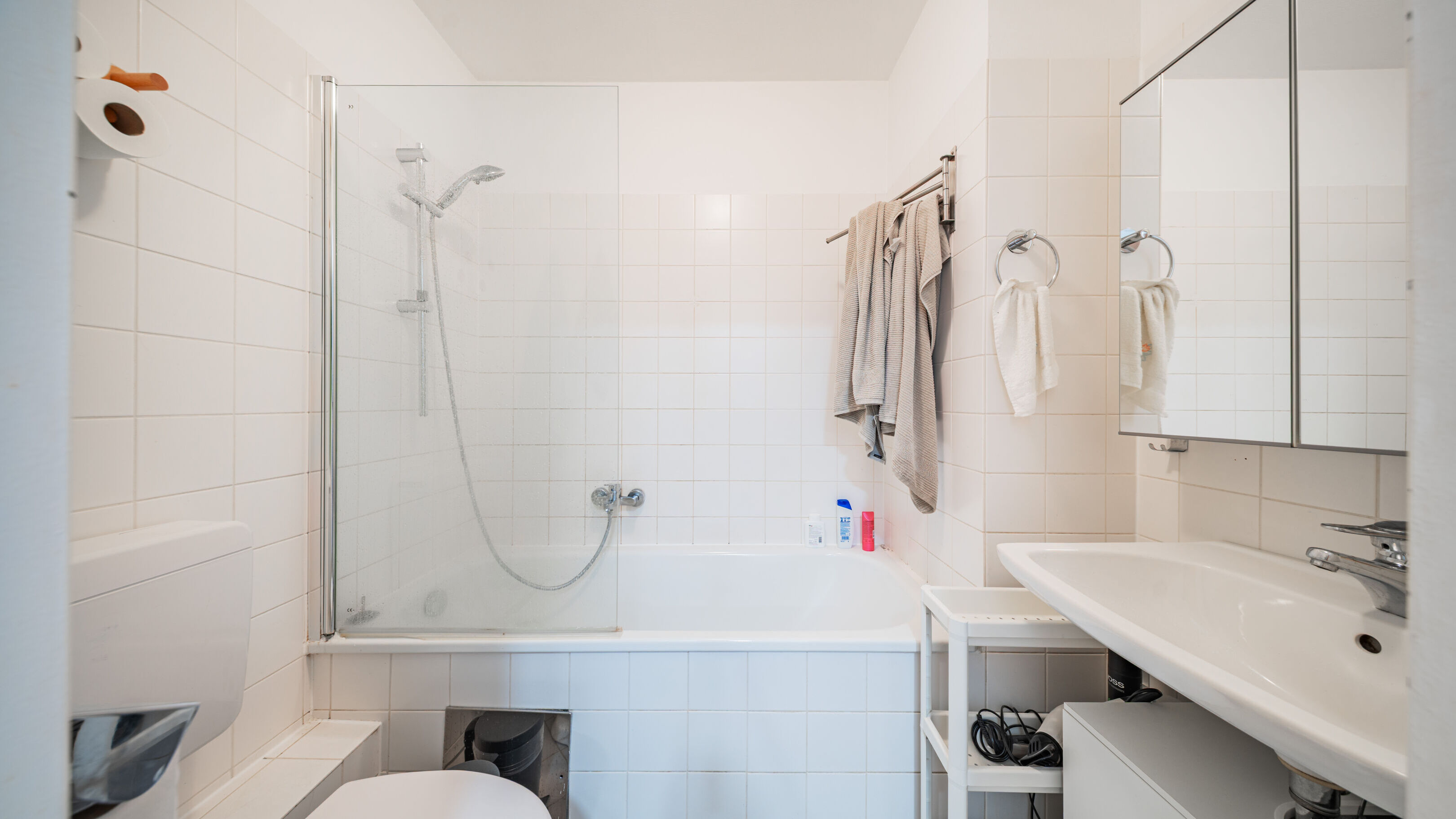 Bad mit Badewanne