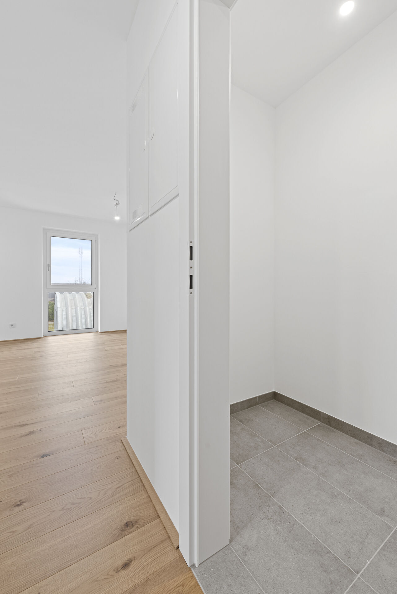 2025-12-09-S01626-Stiege 1-Top 8-006