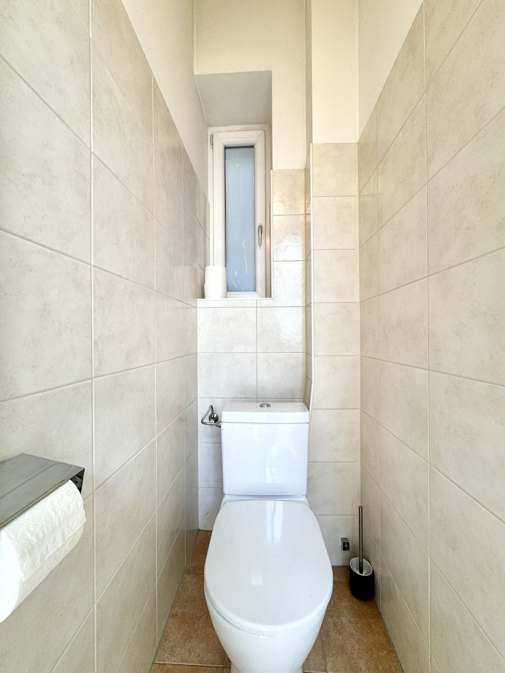 separate Toilette