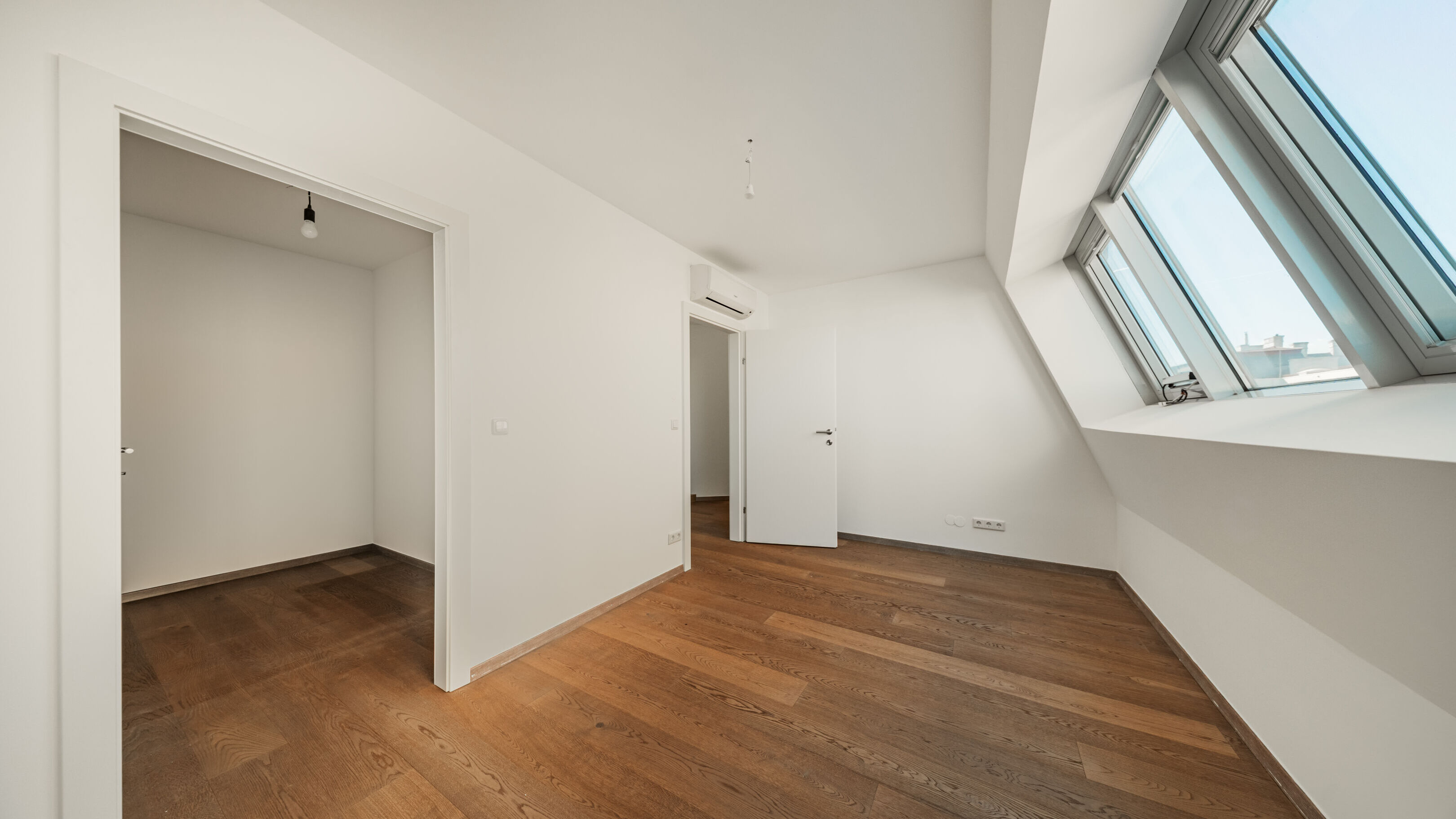 Schlafzimmer Etage 1