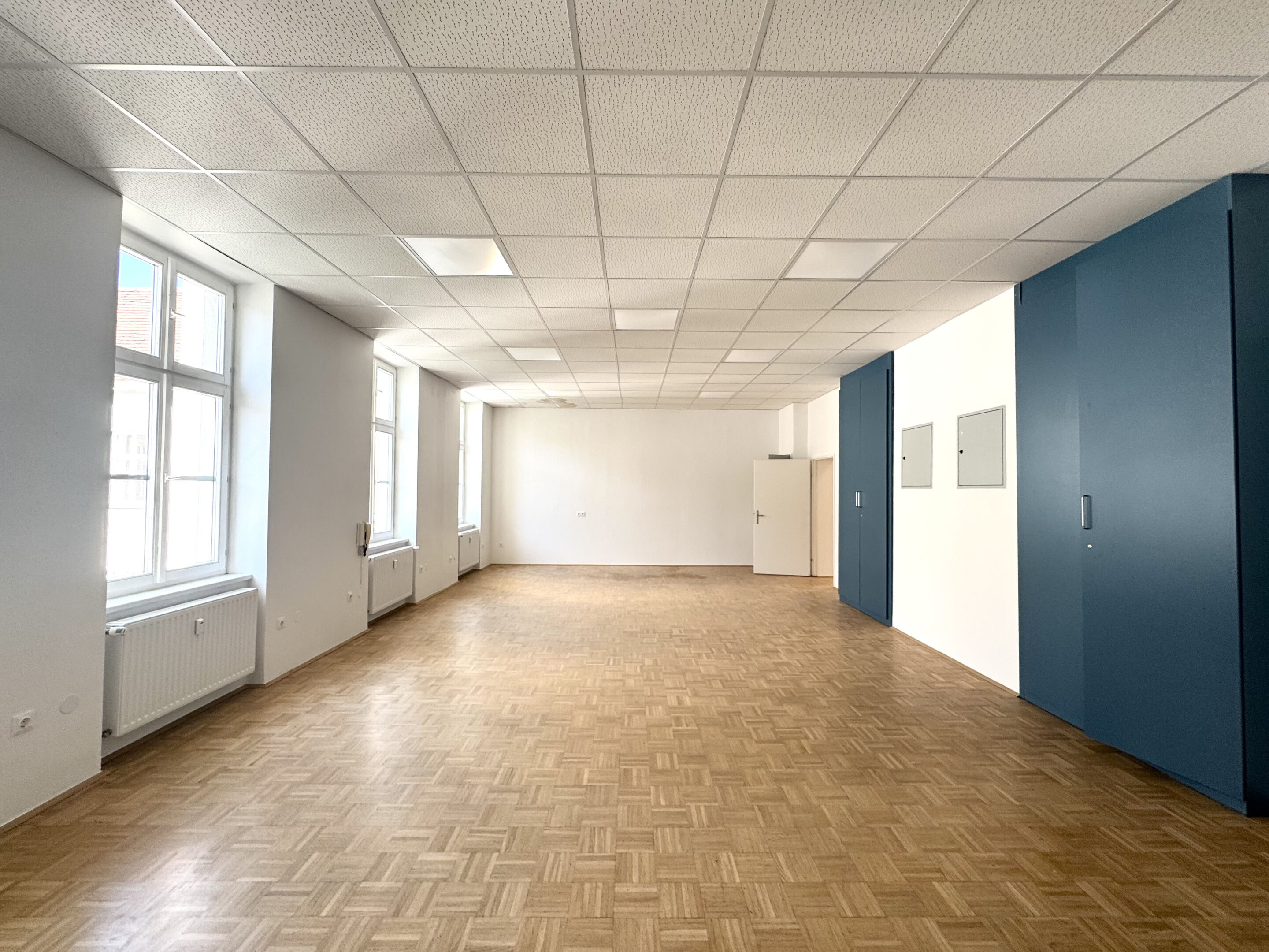 großer Büroraum