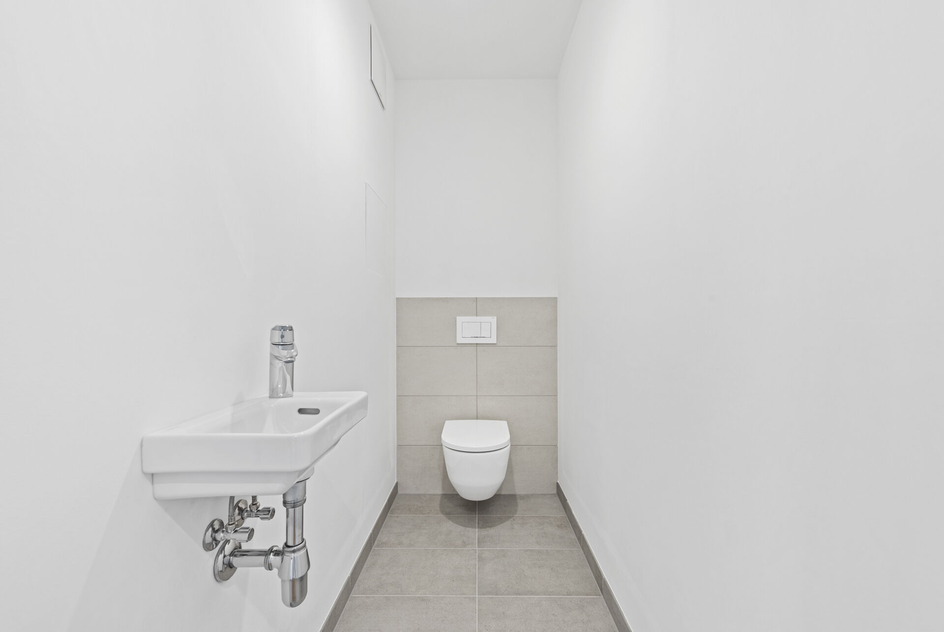 2025-12-09-S01626-Stiege 2-Top 28-012