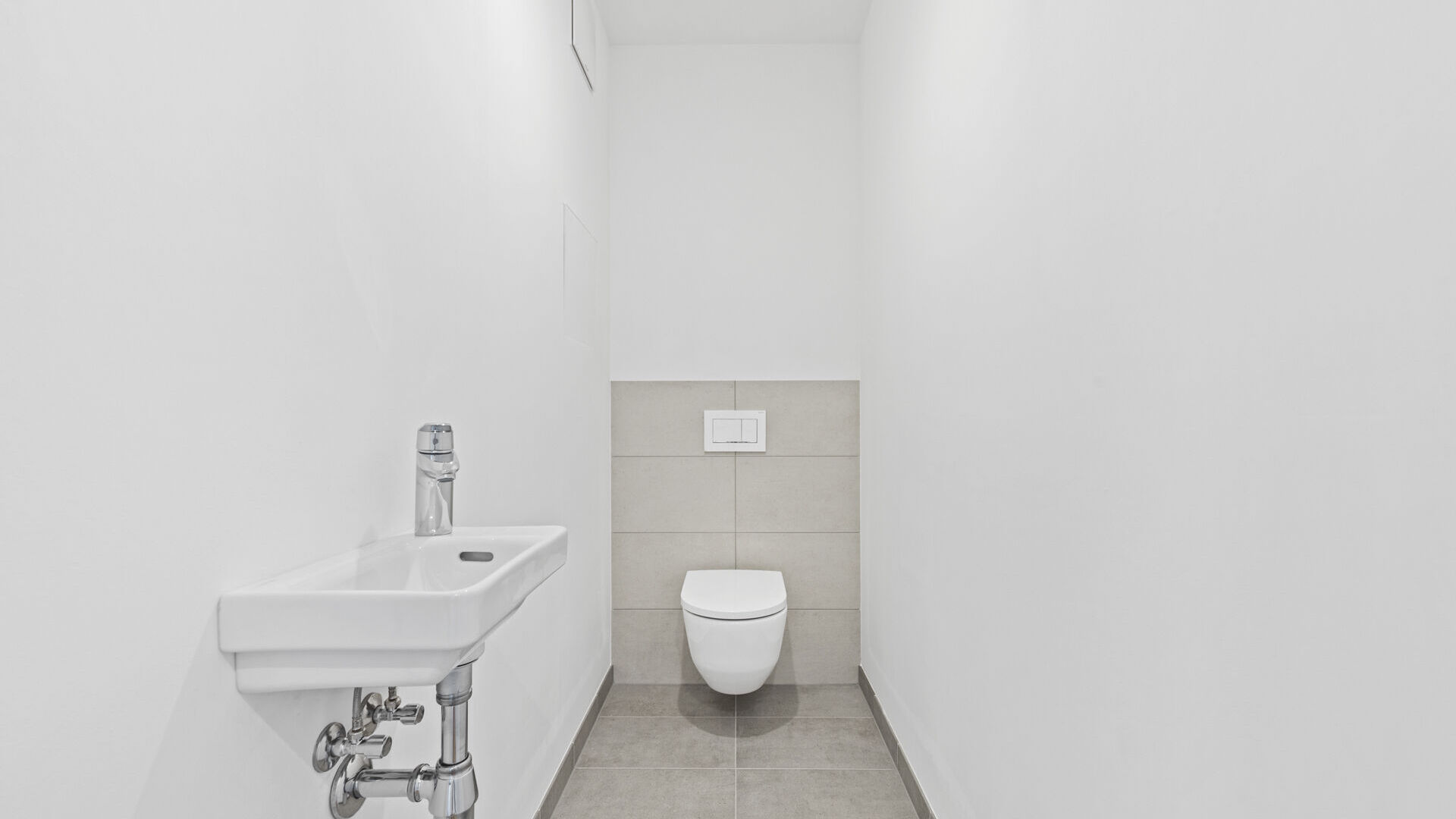 2025-12-09-S01626-Stiege 2-Top 28-012