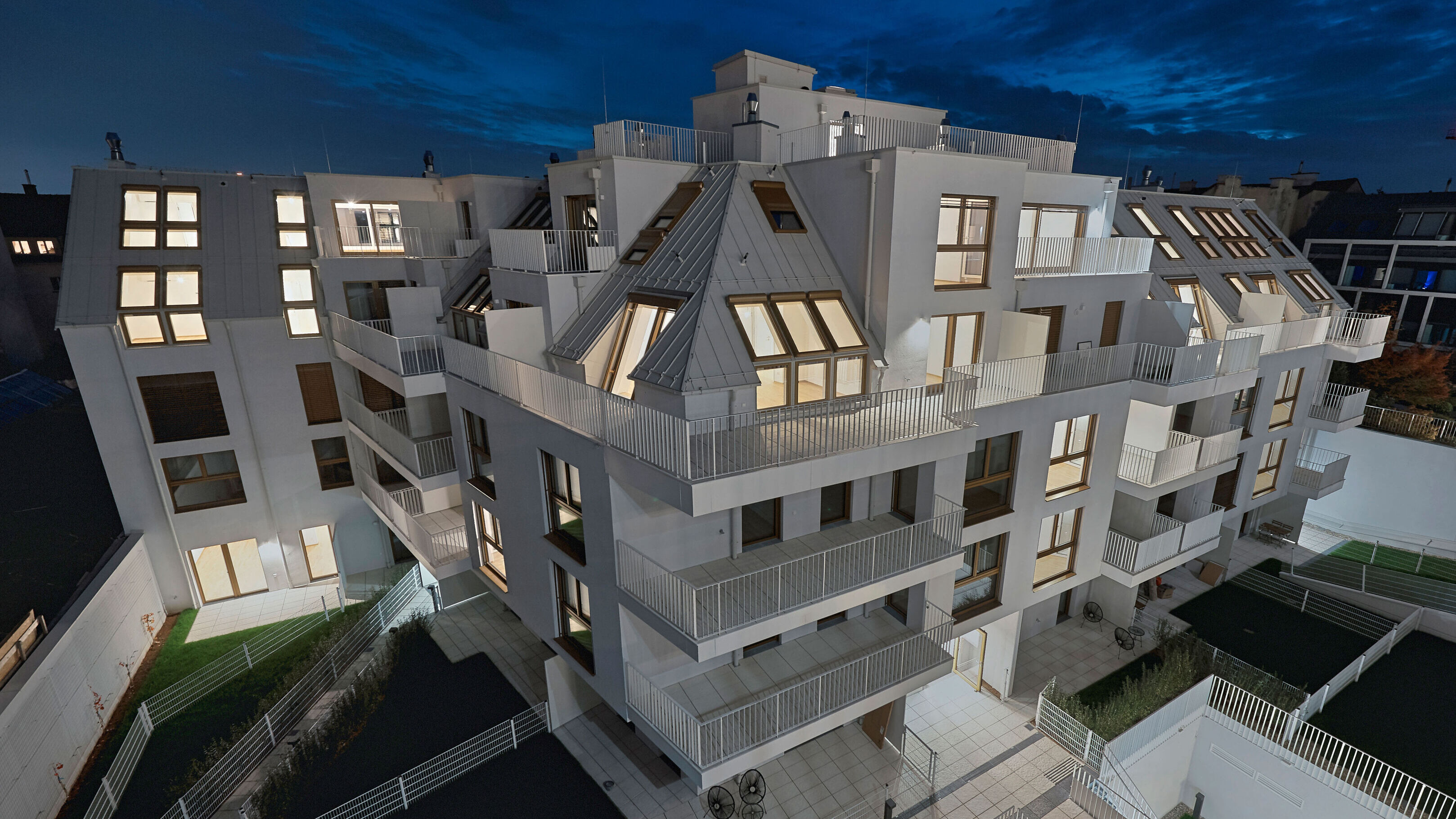 The Temptation | Außenansicht | Nacht