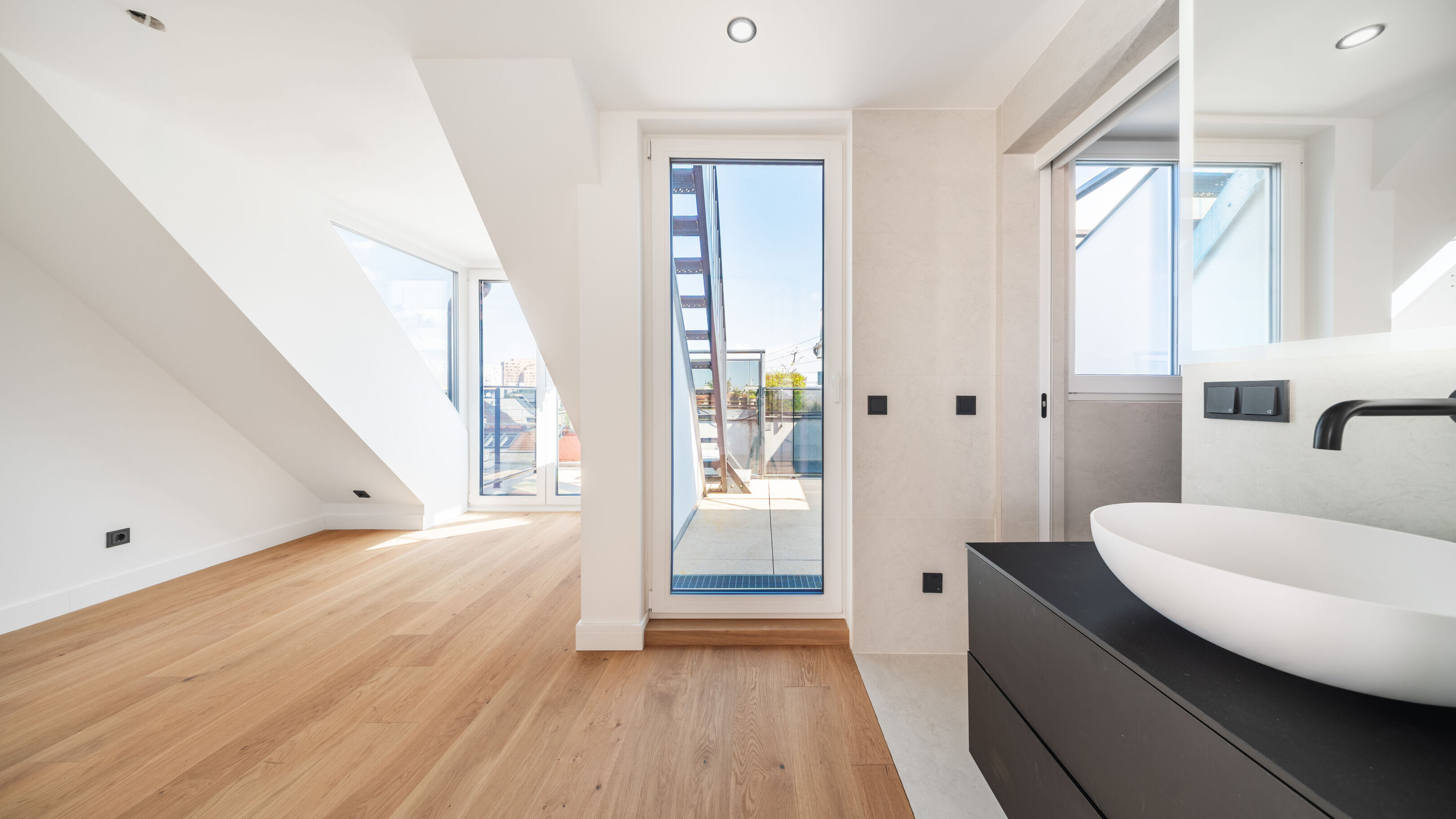 En Suite Bad | Master Bedroom