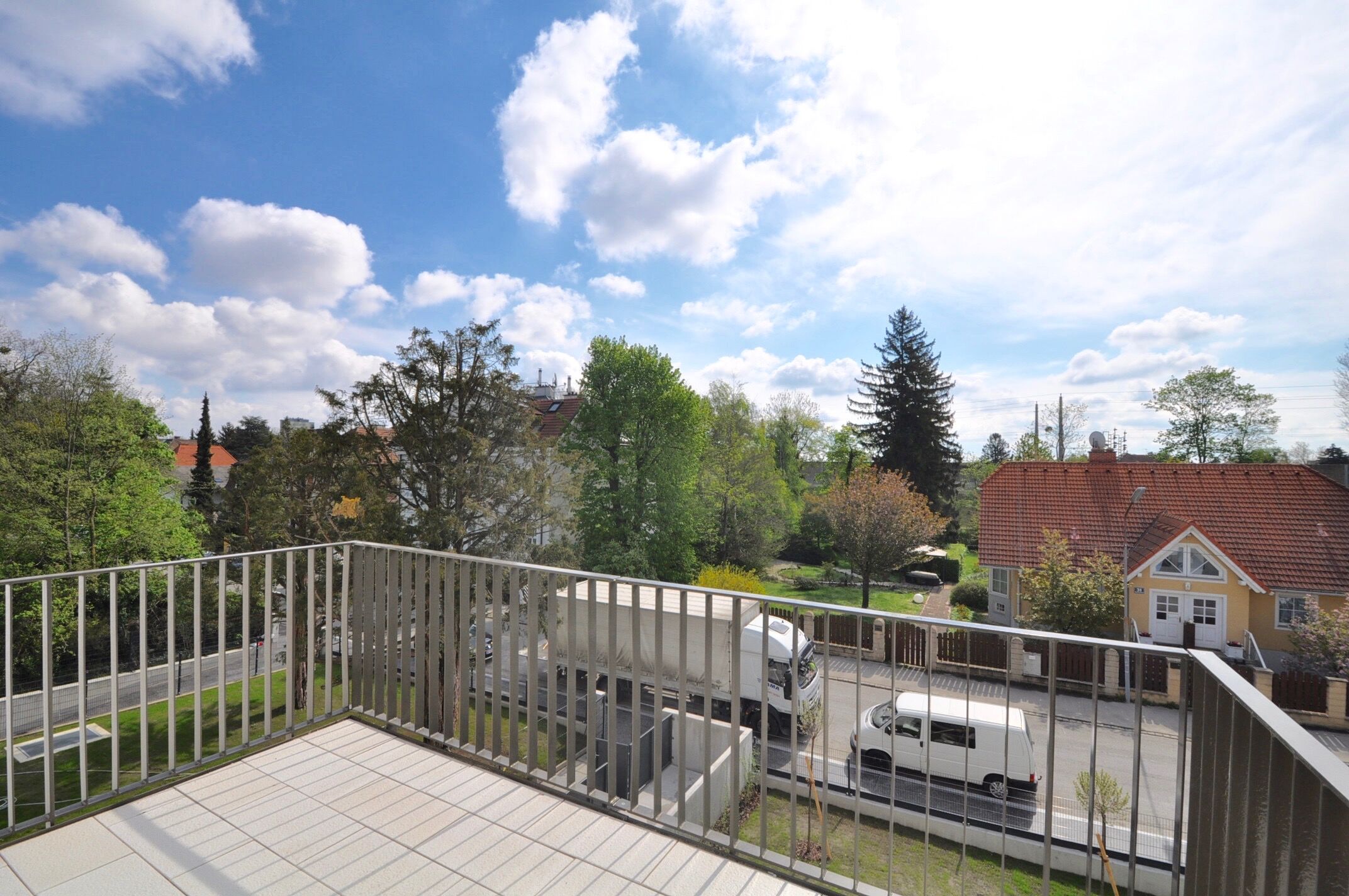 großzügiger Balkon