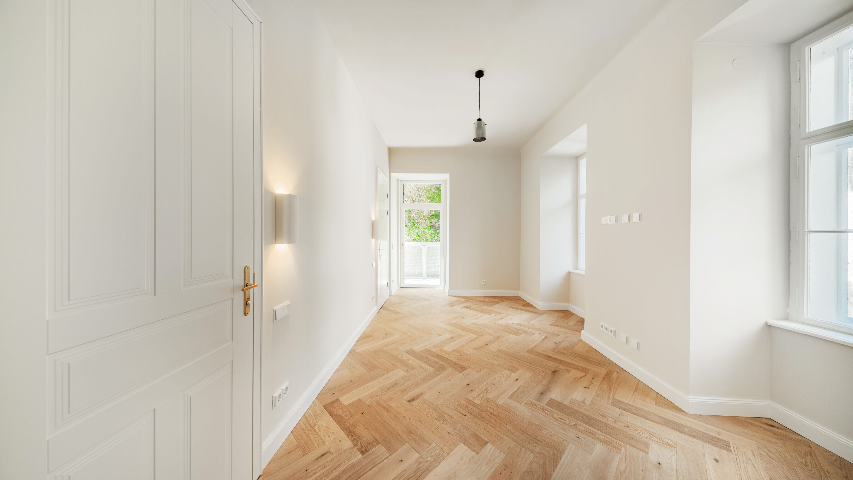 Schlafzimmer mit Balkon