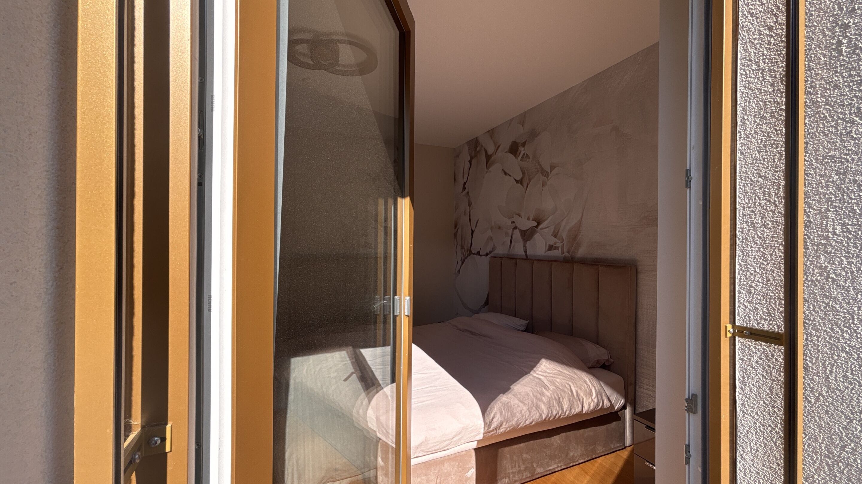 Schlafzimmer mit Balkon
