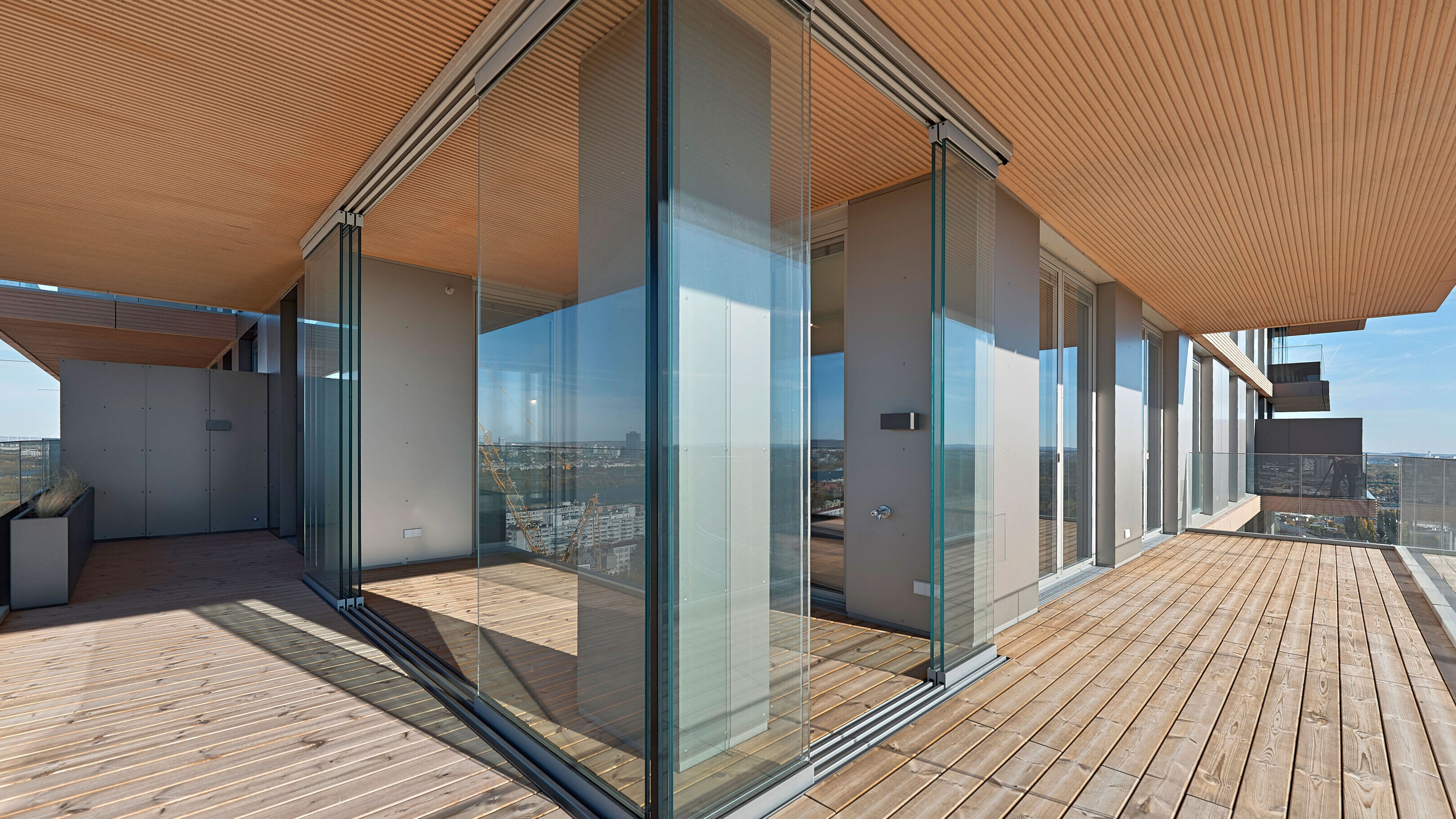 Terrasse mit Wintergarten