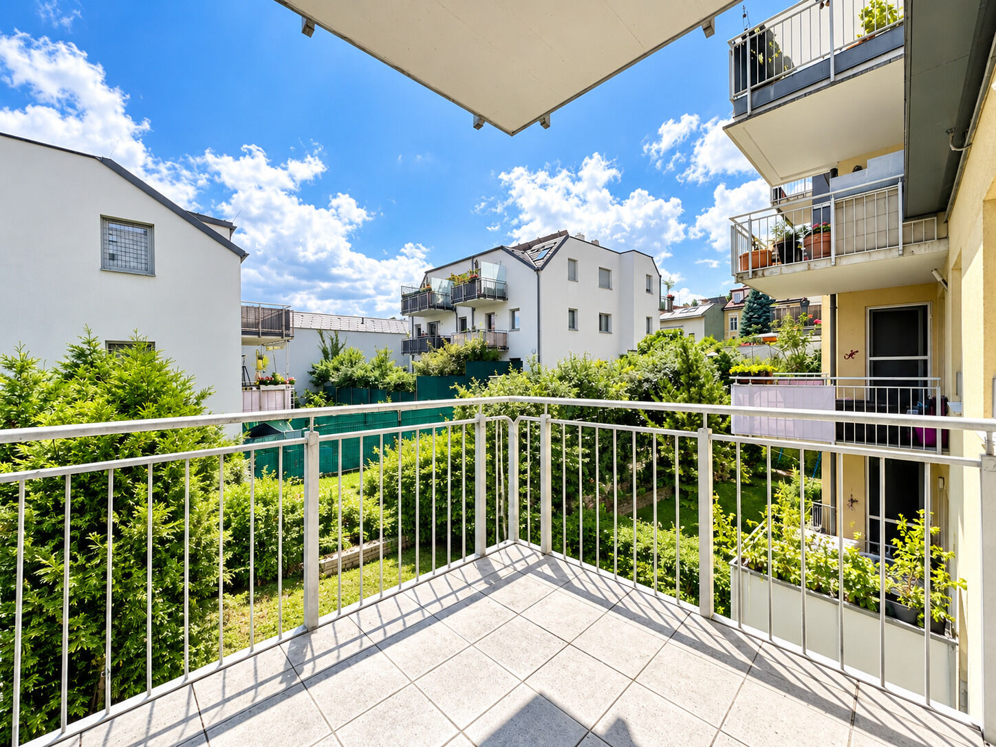 Balkon bei Schlafzimmer 2