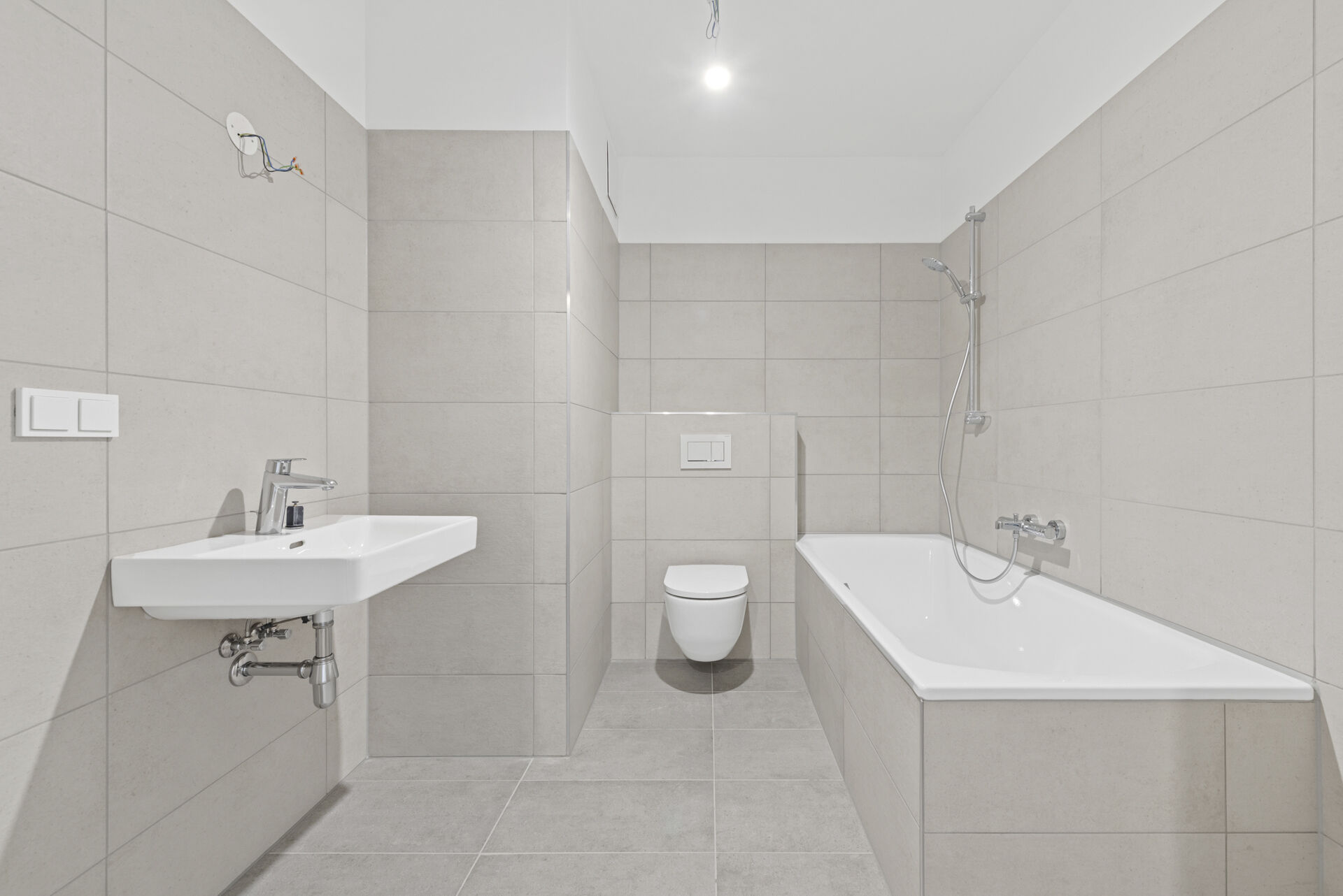 2025-12-09-S01626-Stiege 1-Top 1-003