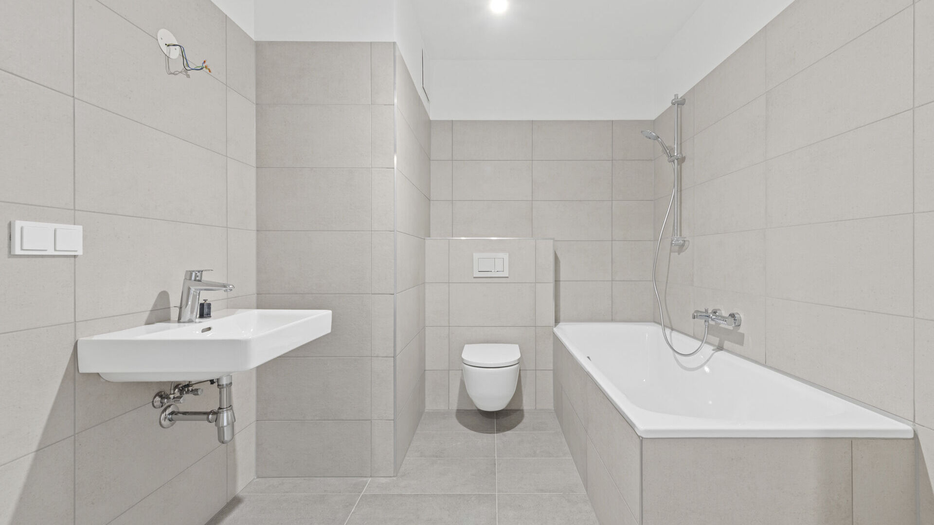 2025-12-09-S01626-Stiege 1-Top 1-003