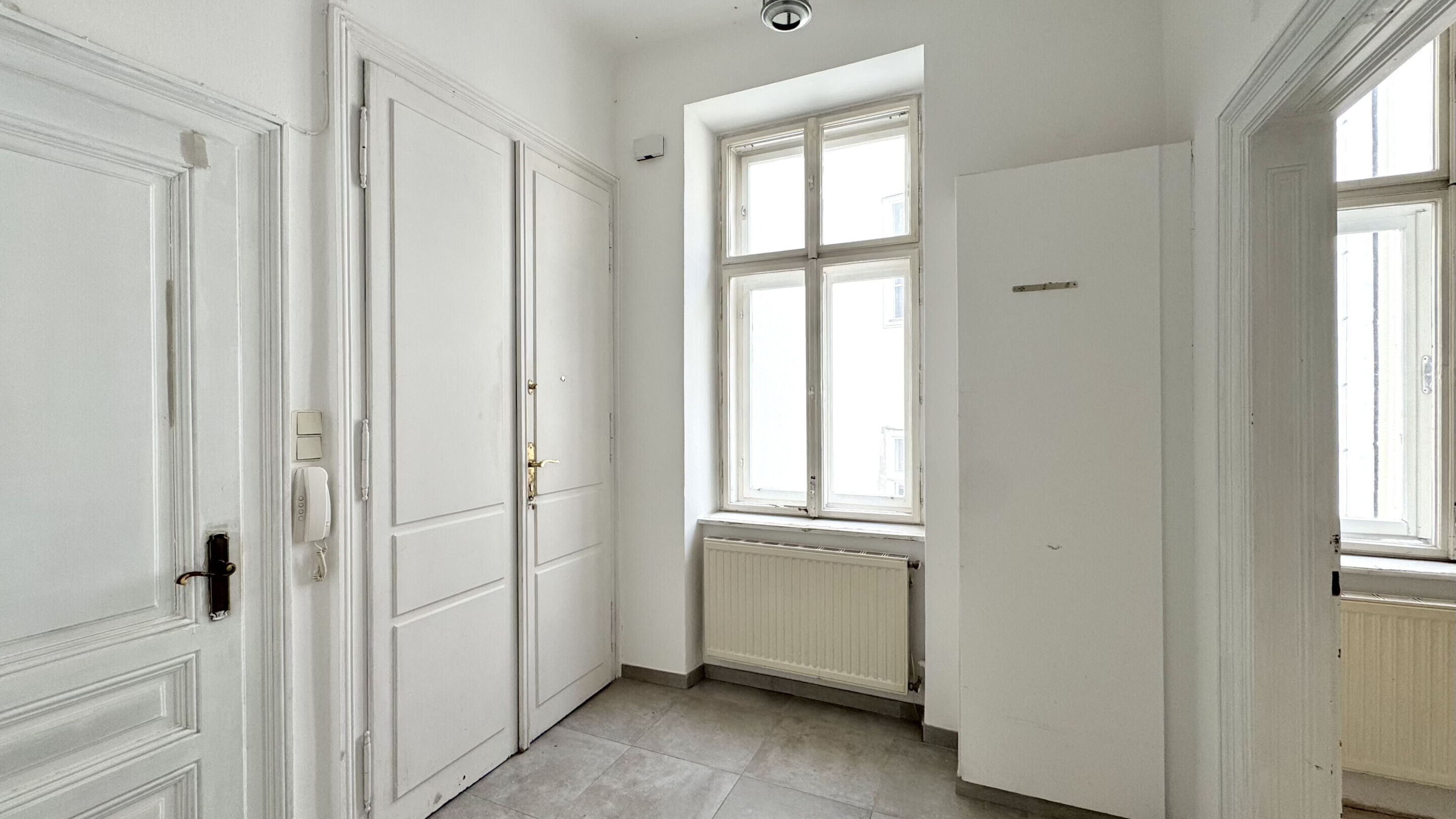 Vorraum mit Fenster