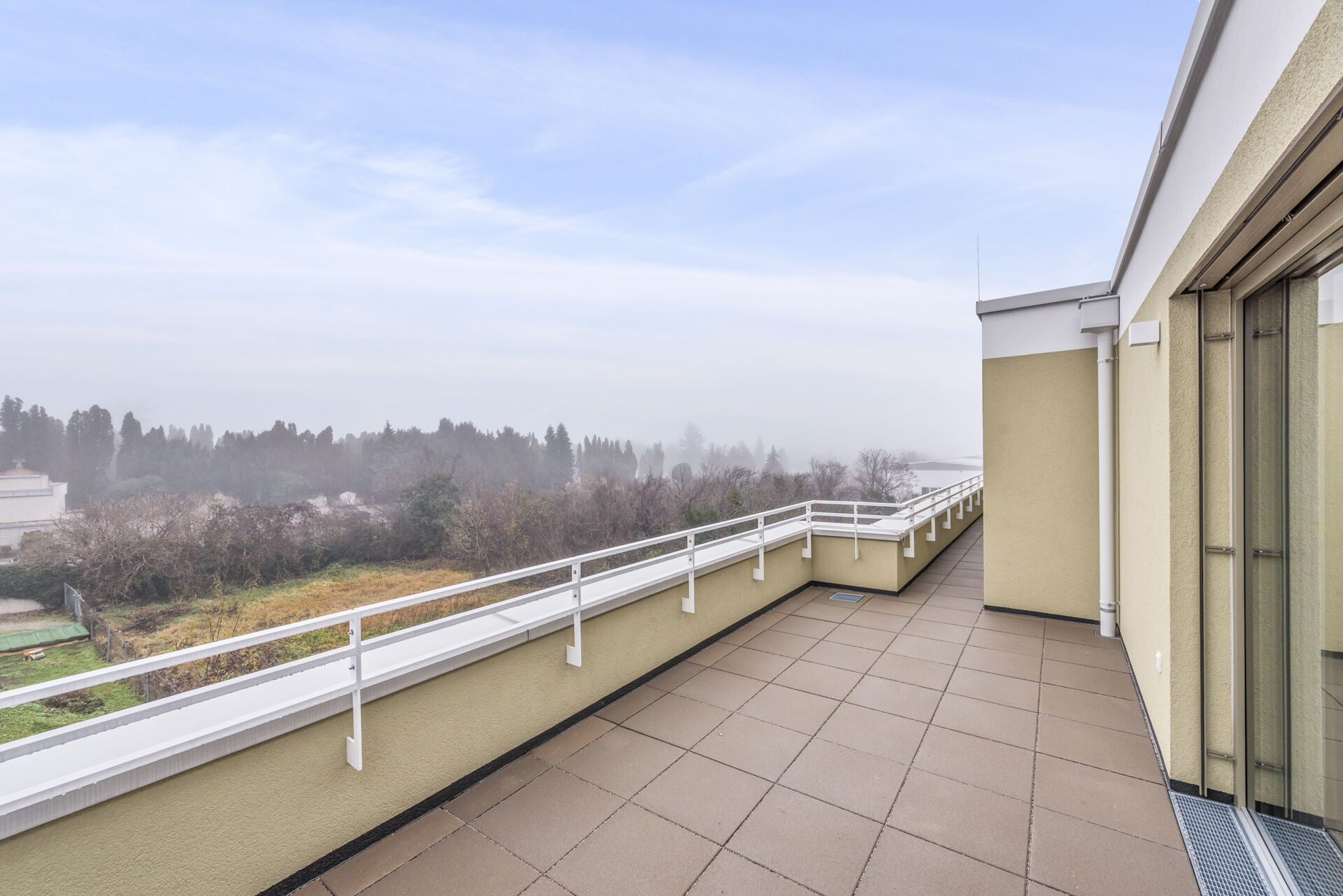 2025-12-09-S01626-Stiege 2-Top 27-011