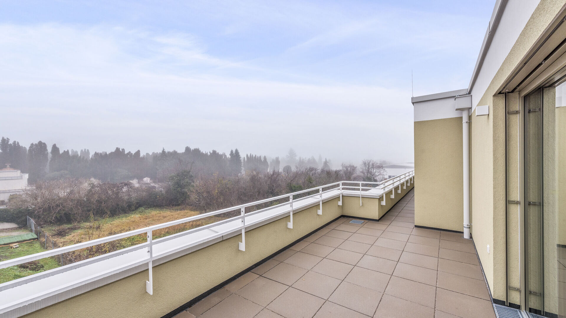 2025-12-09-S01626-Stiege 2-Top 27-011