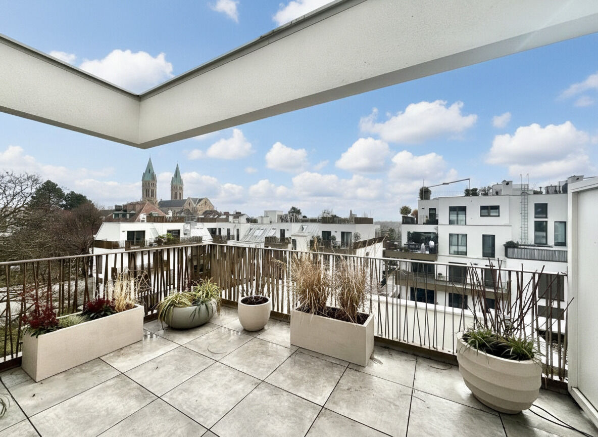 Terrasse beim Wohnzimmer