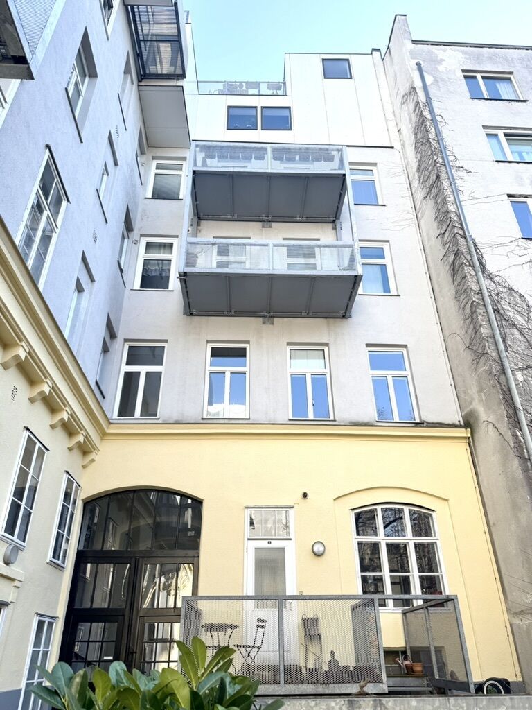 Balkonanbau im Innenhof möglich