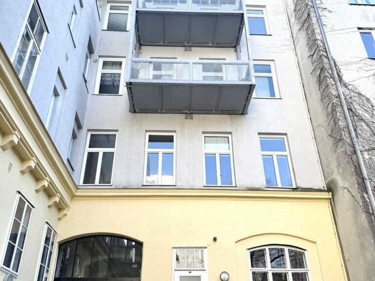 Balkonanbau im Innenhof möglich