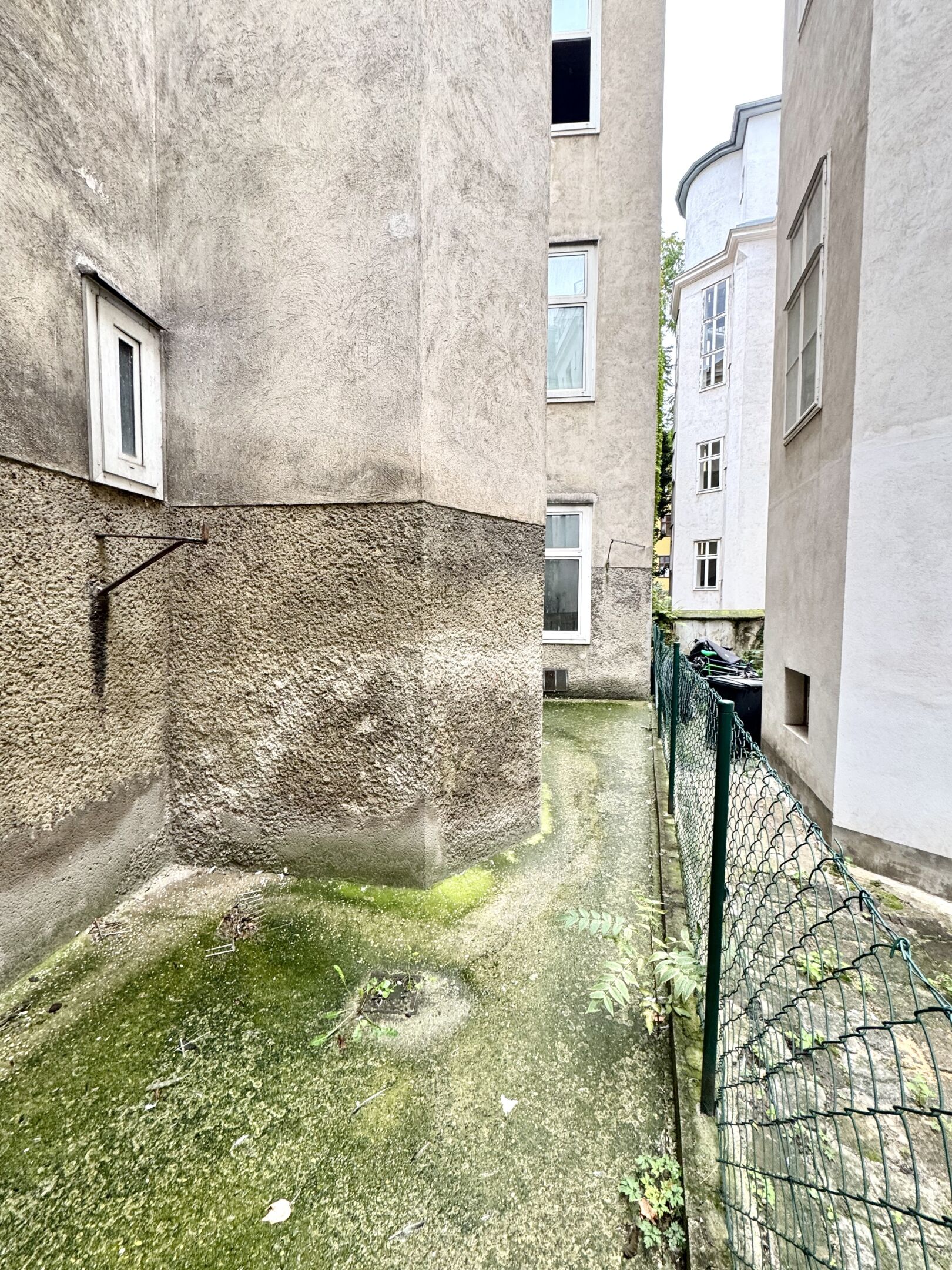 Terrasse im Innenhof