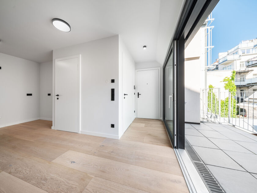 Wohnraum mit Terrasse