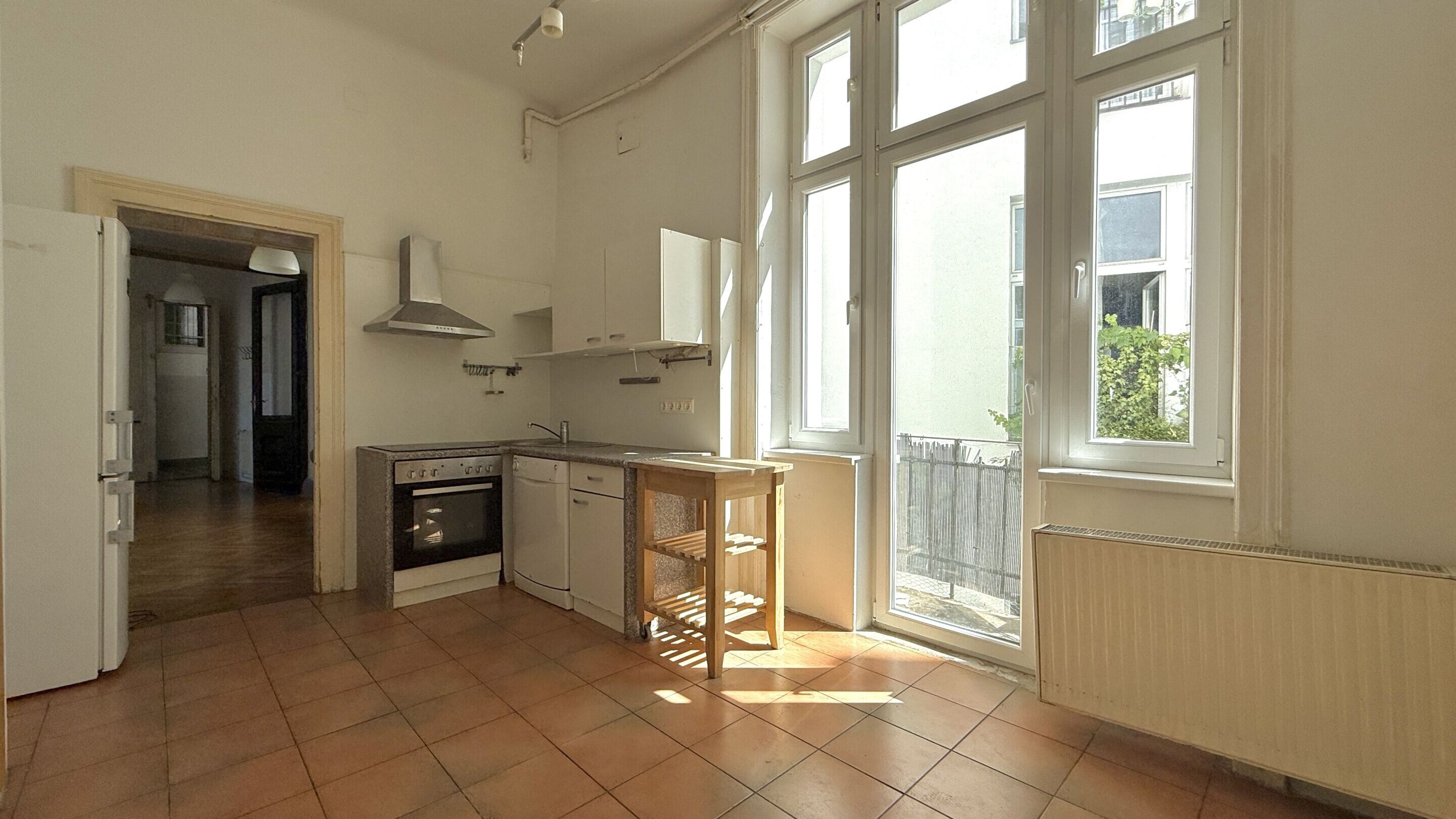 Küche + Balkon