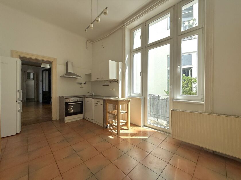 Küche + Balkon